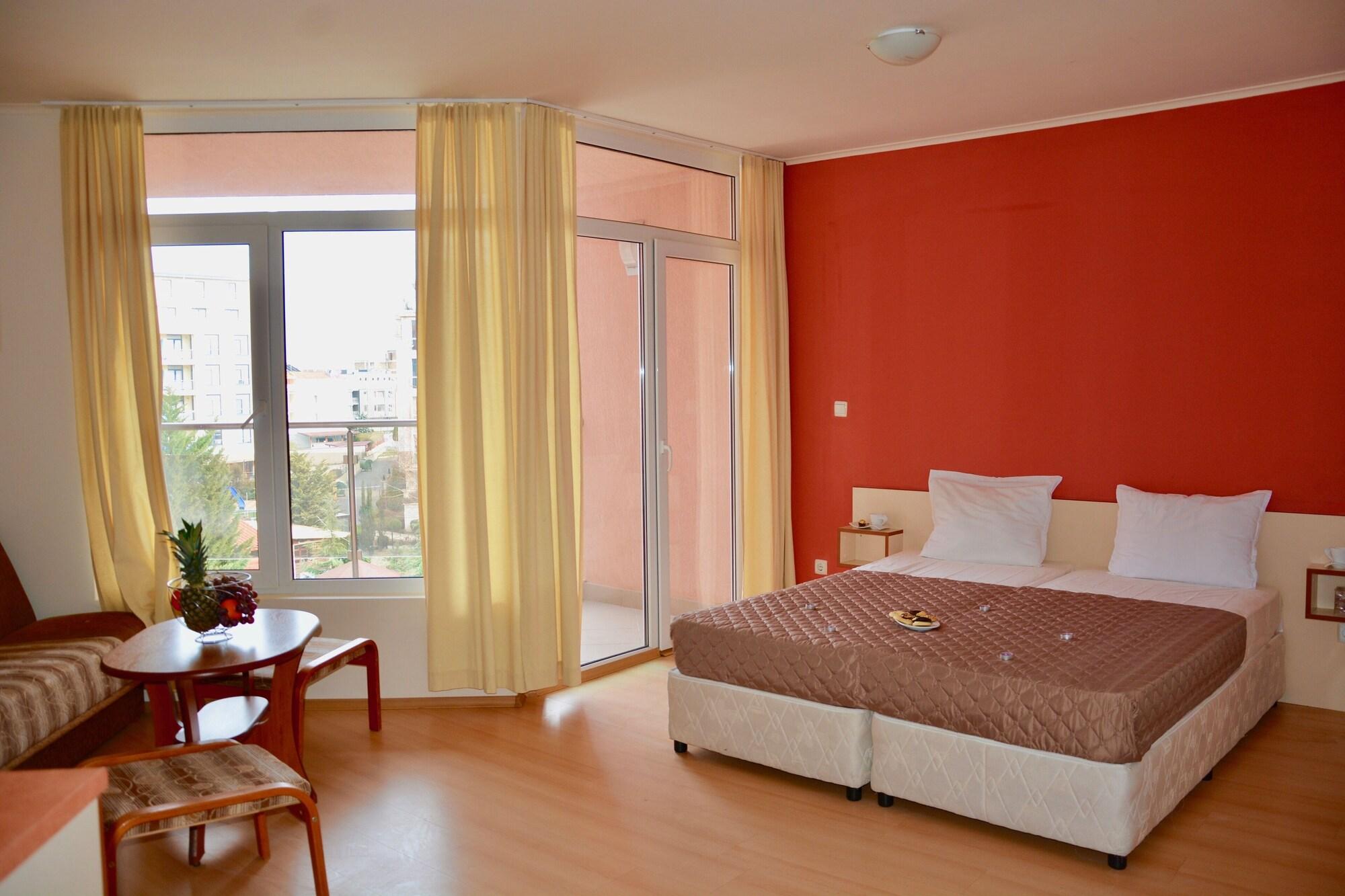 Rainbow 2 Holiday Complex Sunny Beach Exterior photo