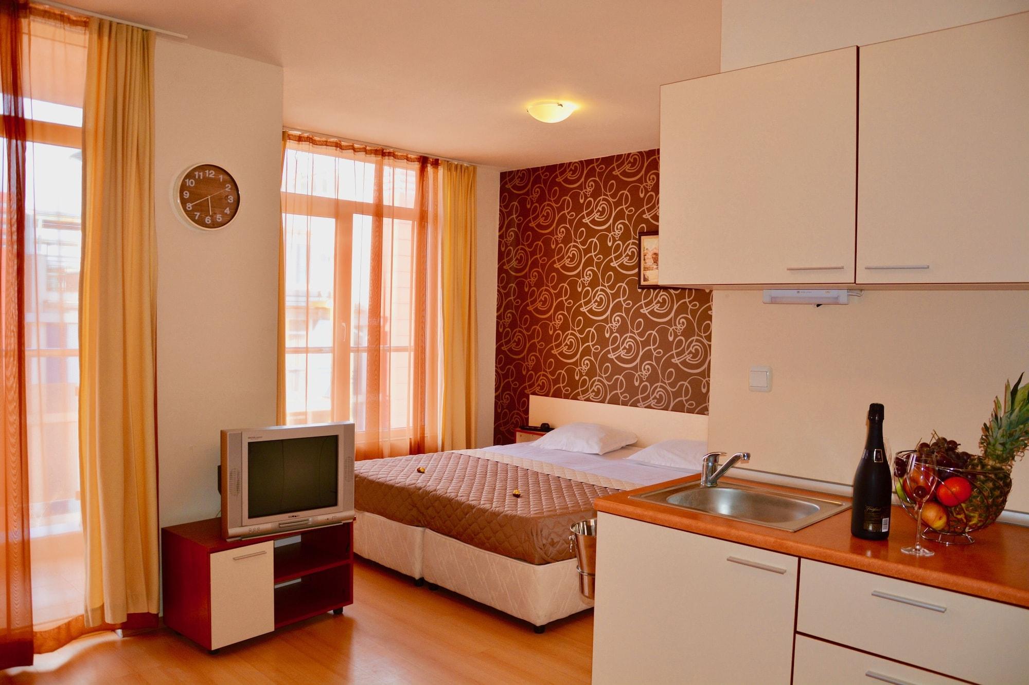 Rainbow 2 Holiday Complex Sunny Beach Exterior photo
