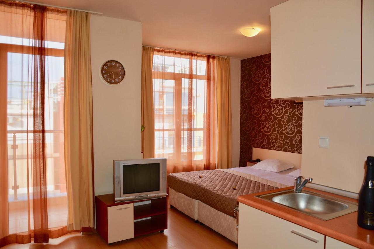 Rainbow 2 Holiday Complex Sunny Beach Exterior photo